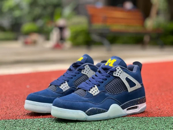 aj4 Michigan Air Jordan 4 AJ4 PE exclusif à l'Université du Michigan