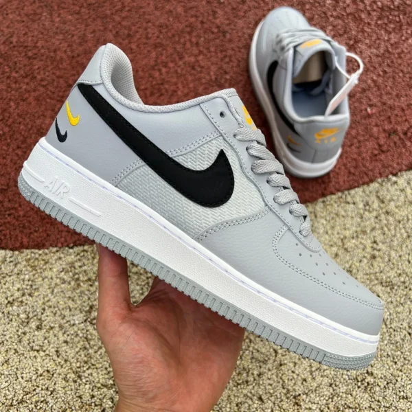 AF1 gris Nike Air Force 1 '07 Baskets basses Nike Air Force 1 fd0666-002