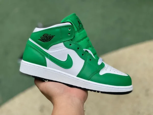 aj1mid blanc et vert Air Jordan 1 Mid AJ1 chaussures de basket rétro mi-hautes blanches et vertes DQ8423-301