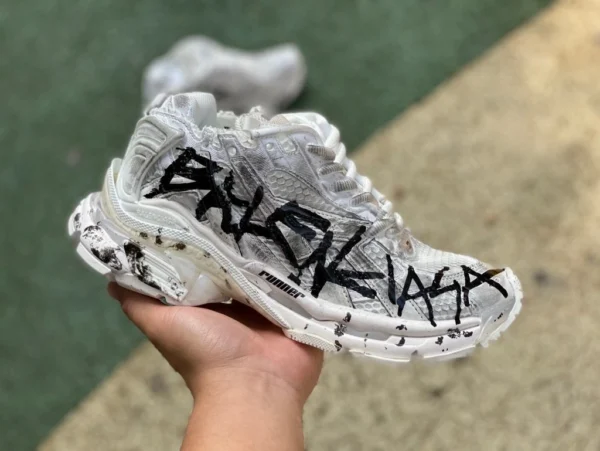 Balenciaga 7.0 White Letter Balenciaga Balenciaga Runner Grafhti Mesh Lace Blanc Noir 677403W3RBQ