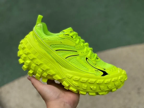 Chaussures de pneu Paris vert fluo version m Balenciaga Defender chaussures de pneu chaussures rétro