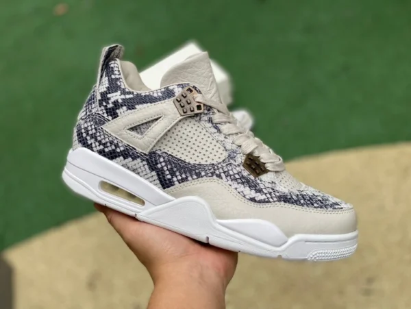 aj4 motif serpent blanc c pur original Air Jordan 4 AJ4 serpent blanc pic motif serpent peau de serpent édition limitée 819139-030