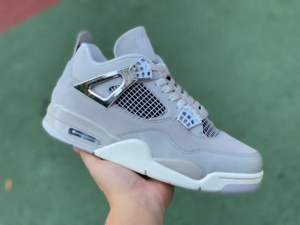 aj4 argent boucle gris Air Jordan 4 WMNS « Frozen Moments » AQ9129-001