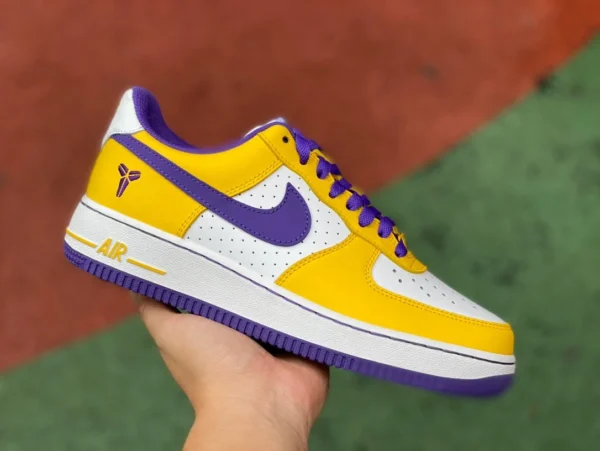 Air Force Lakers violet or pur Original Kobe Bryant x Nike Air Force 1 Low Retro QS baskets jaune violet FZ11511