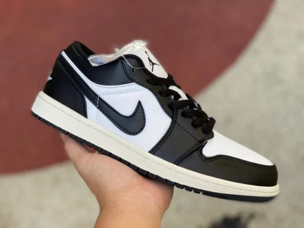 aj1 noir et blanc bas Air Jordan 1 Low WMNS Vintage Panda FB9893101