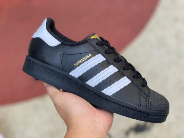 Adidas gold label shell toe noir adidas originals Superstar shell toe les baskets avant-gardistes tendance sont les mêmes que EG4959