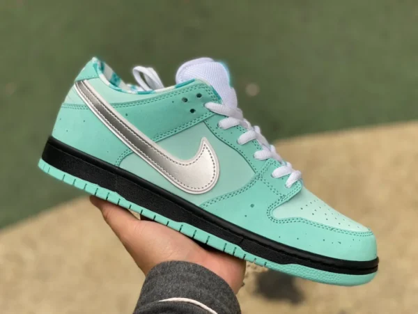 Dunk Tiffany joint pur original Tiffany & Co. x Nike Dunk Low Tiffany joint baskets basses BV1310-402