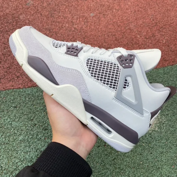 aj4amm blanc marron A Ma Maniere x Jordan Air Jordan 4 violet ore blanc marron FZ4810-001