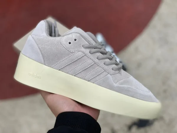 Brouillard joint Adidas gris Fear of God x adidas originals Athletics Rivalry 86 Low low top IE6682