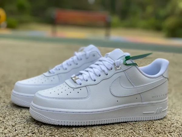 Air Force af1 modèle commun blanc ALYX x Air Force 1 Low joint Baskets basses Air Force AF1 FJ4908-100