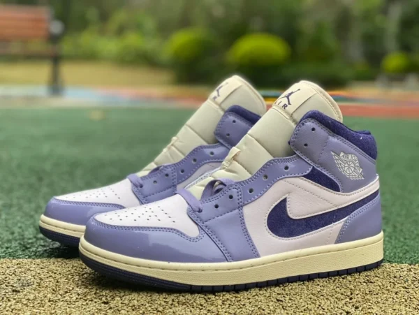 aj1Mid cuir verni blanc et violet pur original Air Jordan 1 Mid AJ1 mi-haut rétro chaussures de basket-ball décontractées violet DZ3745-500