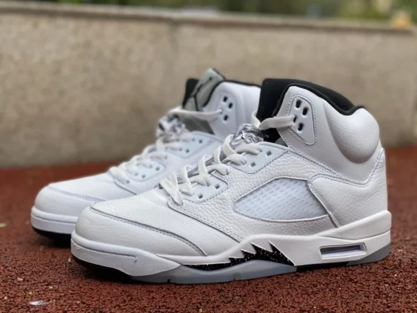 aj5 blanc et noir montant Air Jordan 5 Blanc/Noir-Sail-Métallique Argent DD0587-110