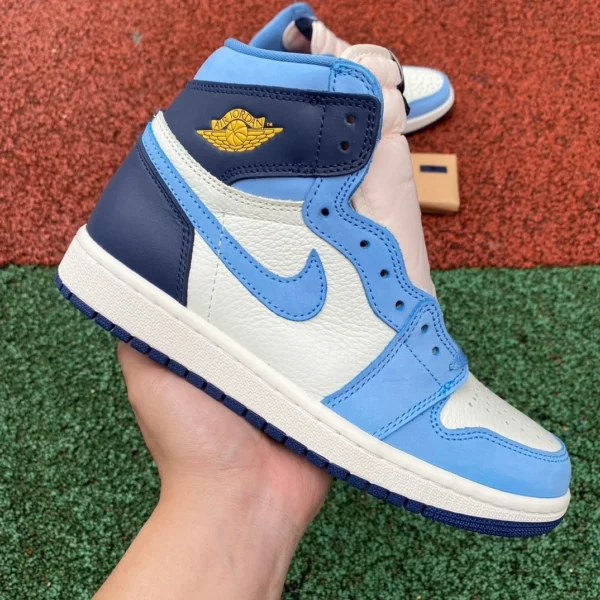 aj1 montante blanche et bleue Air Jordan 1 Retro High OG "First In Flight" montante absorbant les chocs, antidérapante, résistante à l'usure et respirante bleu et blanc FD2596-