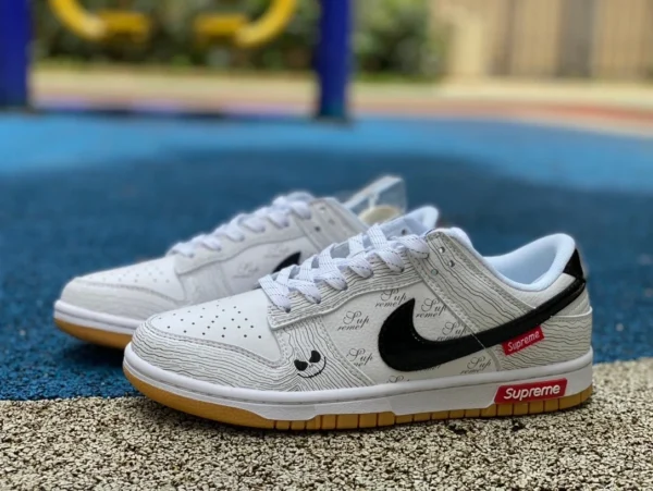 Dunk sup caoutchouc brut blanc et noir Nike Dunk Low x Supreme XD6188-034