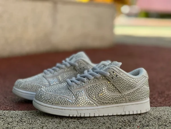 Dunk strass argent Cactus Plant Flea Market CPFM X Nike Dunk Low baskets en strass cz2670-