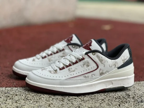 aj2 broderie blanche et rouge Air Jordan 2 Low AJ2 Year of the Dragon chaussures de basket-ball broderie blanche et rouge FJ5736-100