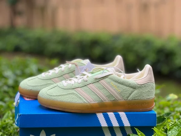 Adidas vert clair rose ADIDAS trèfle GAZELLE INDOOR vert bas rétro décontracté moral entraînement baskets IE2948