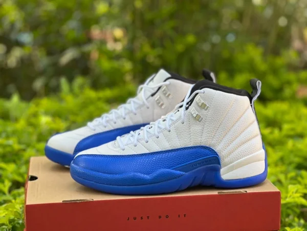 aj12 montante blanche et bleue Air Jordan 12 "Blueberry" CT8013-140